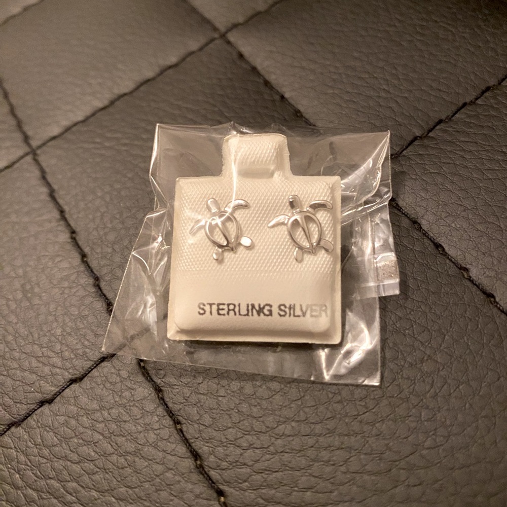 Sterling Silver turtle earrings - brand new